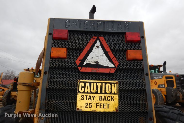 image for item DH8933 1998 Caterpillar 120H  motor grader