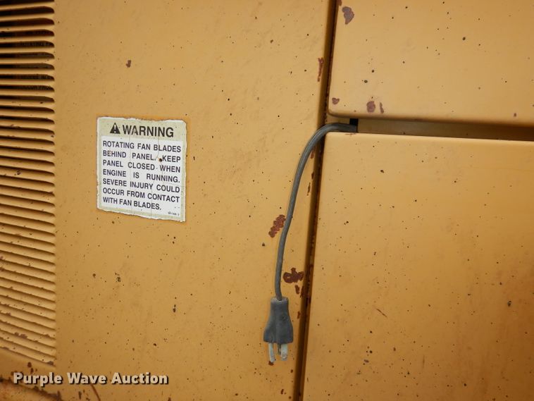 image for item DH8933 1998 Caterpillar 120H  motor grader