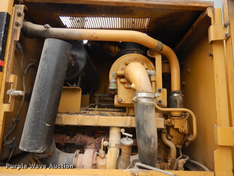 image for item DH8933 1998 Caterpillar 120H  motor grader