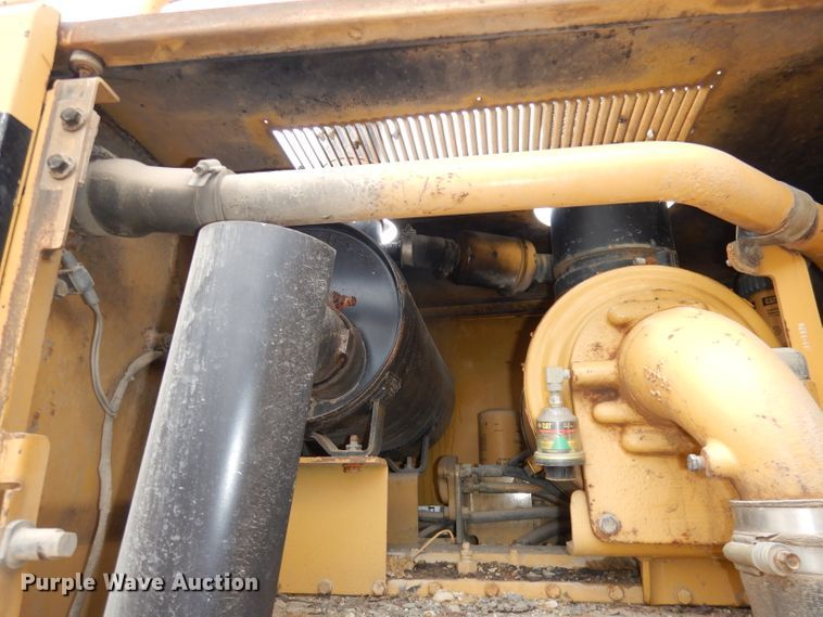 image for item DH8933 1998 Caterpillar 120H  motor grader