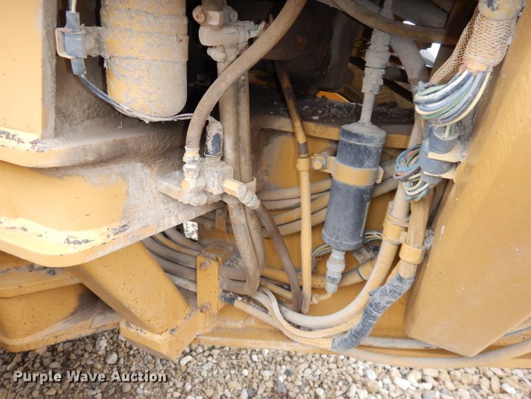 image for item DH8933 1998 Caterpillar 120H  motor grader