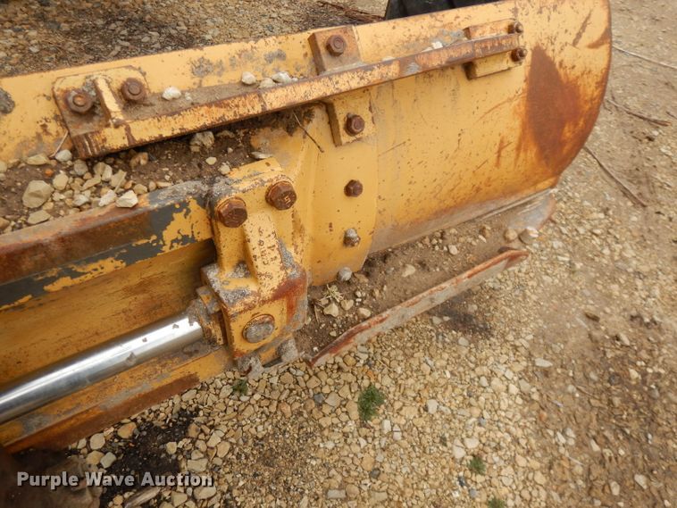 image for item DH8933 1998 Caterpillar 120H  motor grader