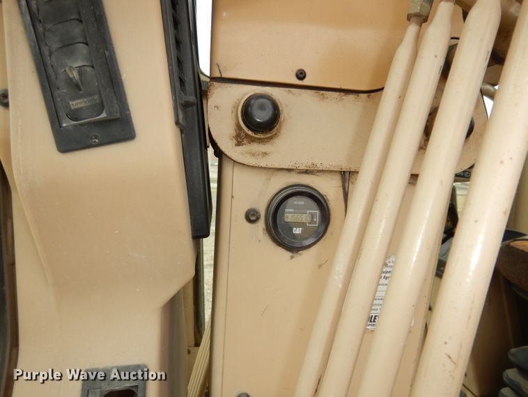 image for item DH8933 1998 Caterpillar 120H  motor grader