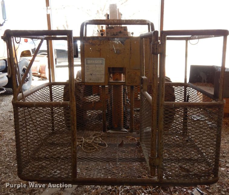 image for item DH8980 JLG 27FN  boom lift