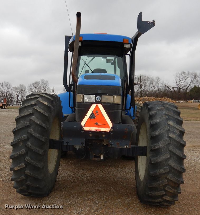 image for item DH8983 2001 New Holland TV140  bi-directional tractor