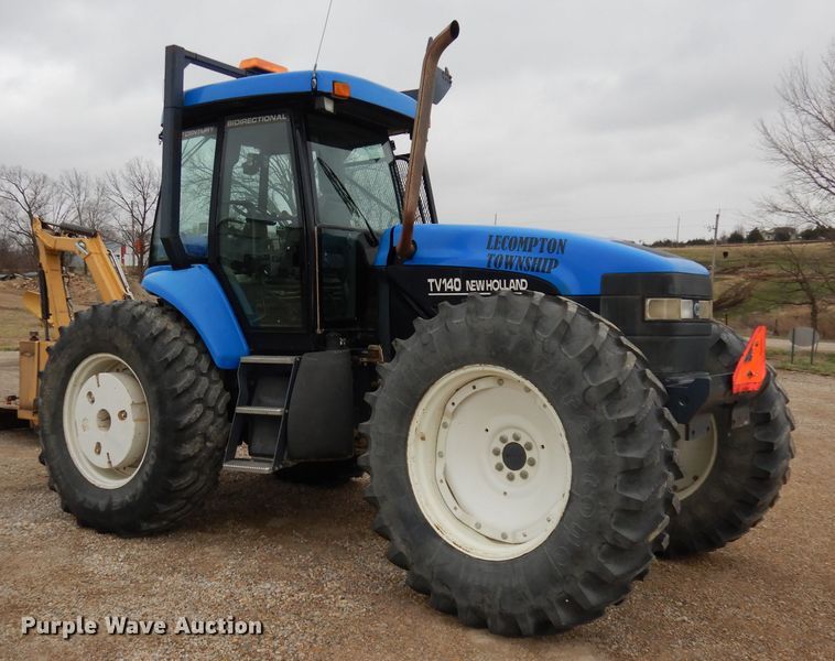 image for item DH8983 2001 New Holland TV140  bi-directional tractor