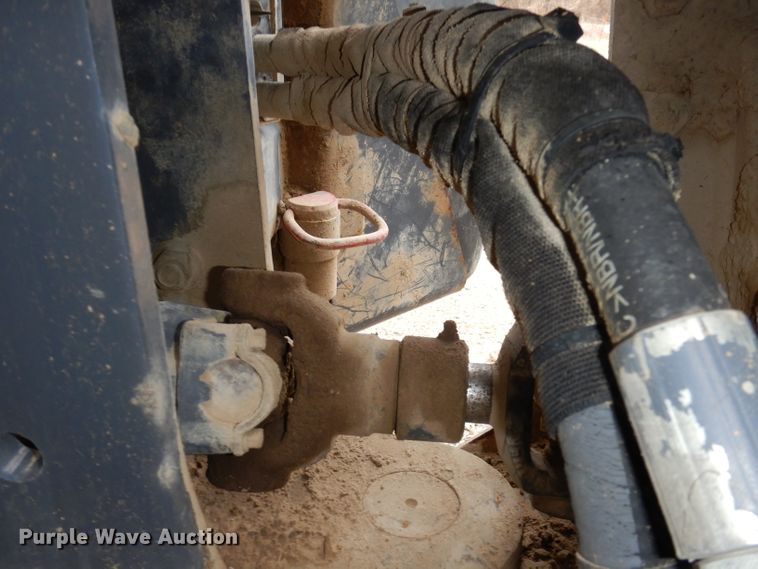 image for item DH8983 2001 New Holland TV140  bi-directional tractor