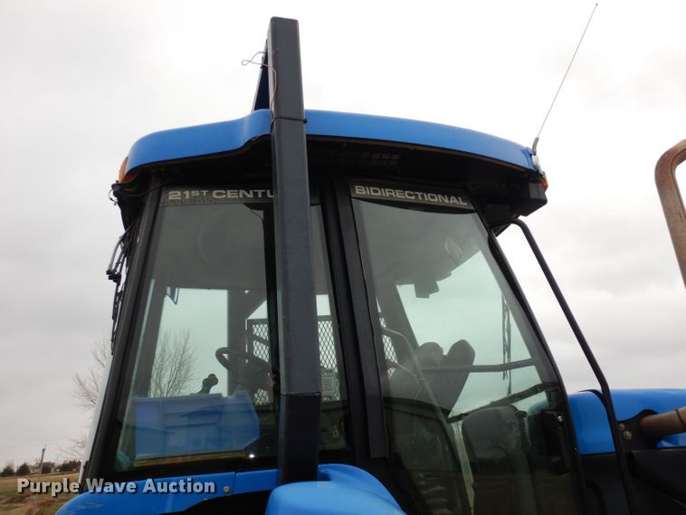 image for item DH8983 2001 New Holland TV140  bi-directional tractor
