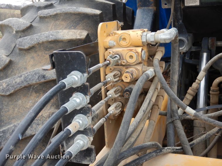 image for item DH8983 2001 New Holland TV140  bi-directional tractor