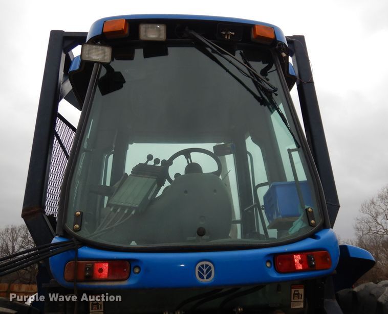 image for item DH8983 2001 New Holland TV140  bi-directional tractor