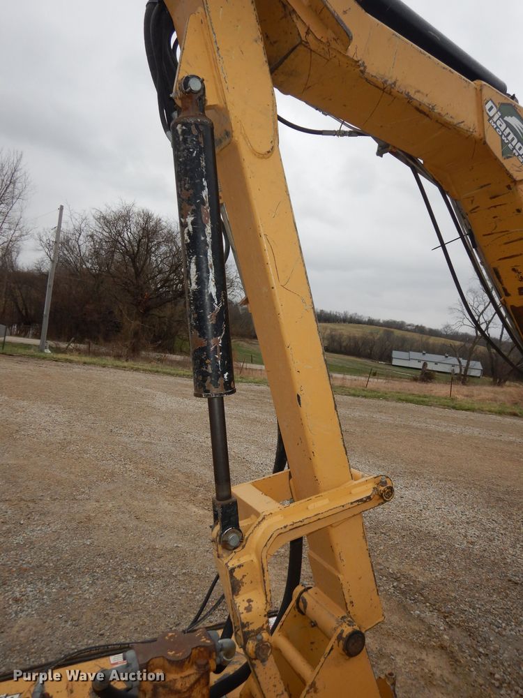 image for item DH8983 2001 New Holland TV140  bi-directional tractor