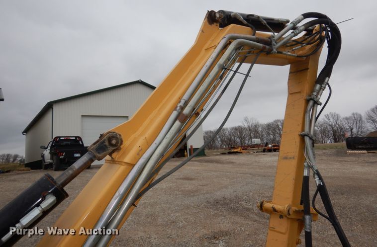 image for item DH8983 2001 New Holland TV140  bi-directional tractor