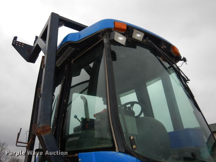 image for item DH8983 2001 New Holland TV140  bi-directional tractor