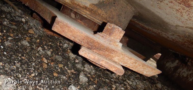 image for item DH8983 2001 New Holland TV140  bi-directional tractor