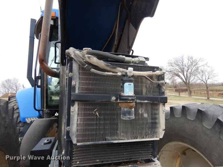 image for item DH8983 2001 New Holland TV140  bi-directional tractor