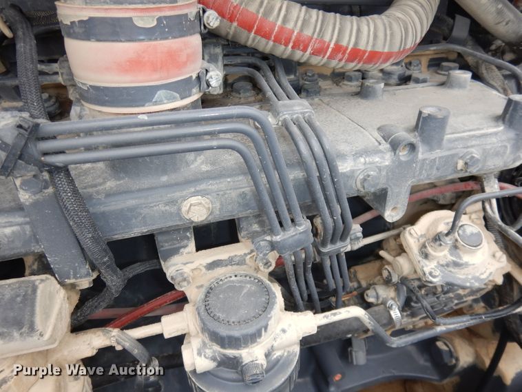 image for item DH8983 2001 New Holland TV140  bi-directional tractor