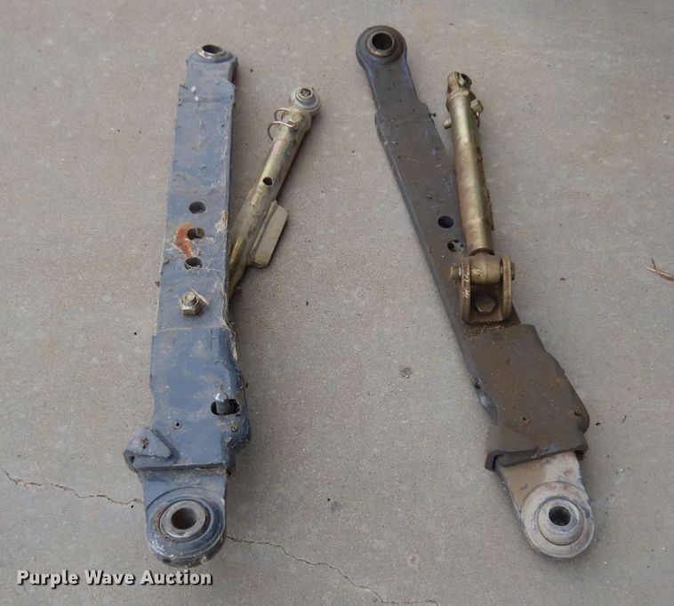 image for item DH8983 2001 New Holland TV140  bi-directional tractor