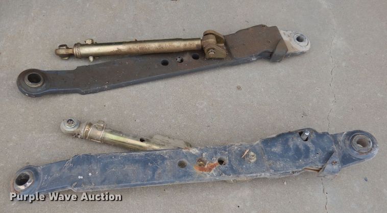 image for item DH8983 2001 New Holland TV140  bi-directional tractor