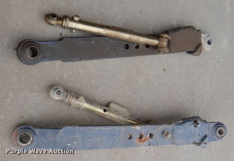 image for item DH8983 2001 New Holland TV140  bi-directional tractor