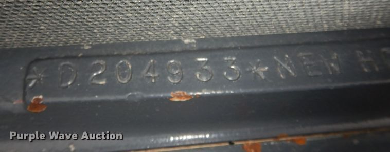 image for item DH8983 2001 New Holland TV140  bi-directional tractor