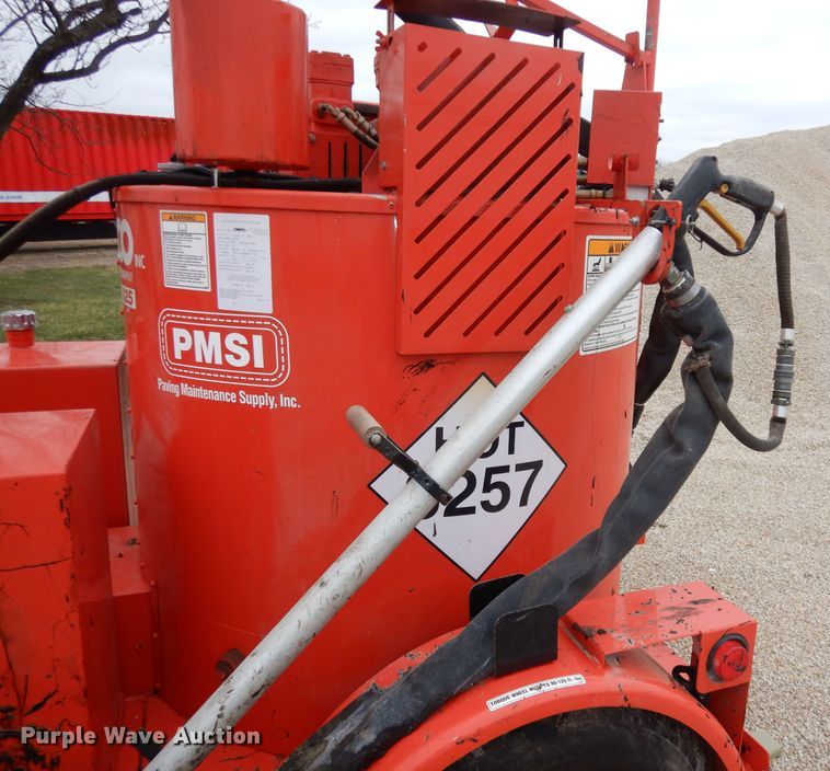 image for item DH8985 2006 Crafco SS125  melter applicator