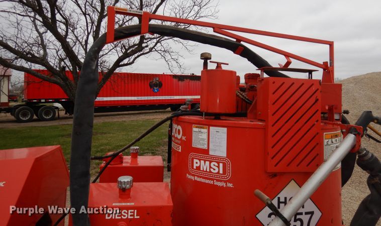 image for item DH8985 2006 Crafco SS125  melter applicator