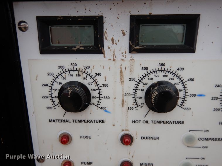 image for item DH8985 2006 Crafco SS125  melter applicator