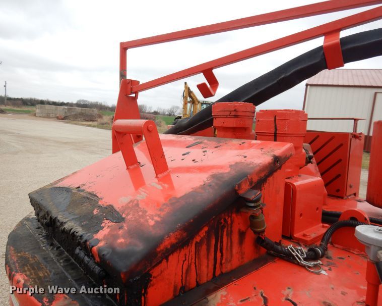 image for item DH8985 2006 Crafco SS125  melter applicator