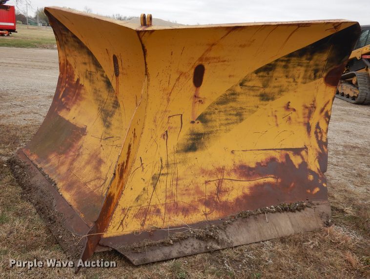 image for item DH8986 10' W motor grader V-plow