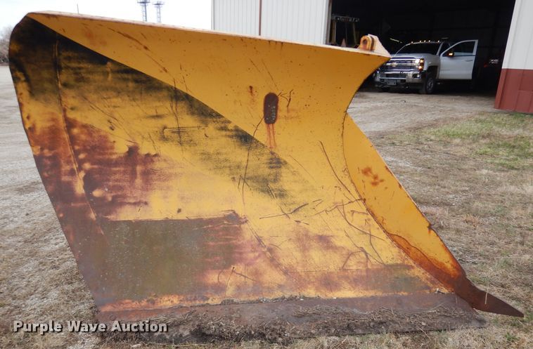 image for item DH8986 10' W motor grader V-plow