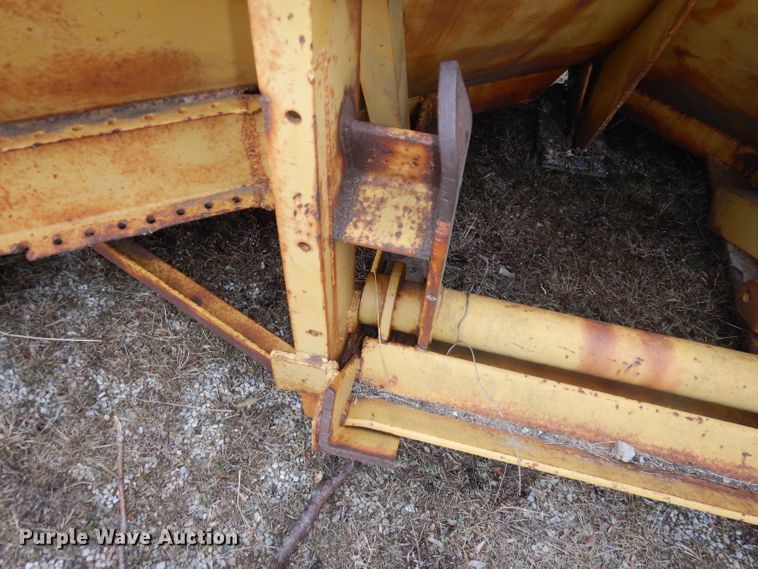 image for item DH8986 10' W motor grader V-plow