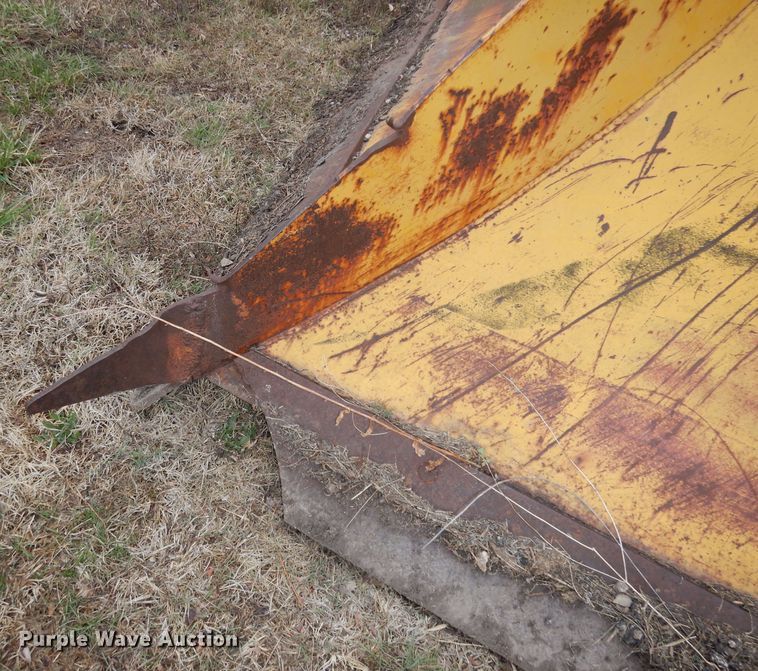 image for item DH8986 10' W motor grader V-plow