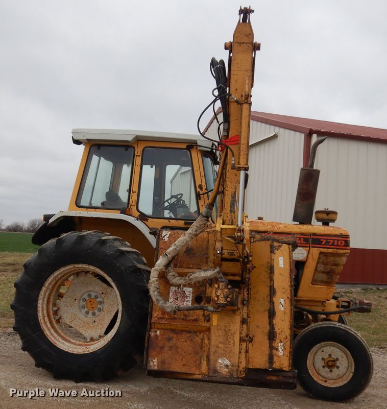 image for item DH8987 Tiger 7710  tractor
