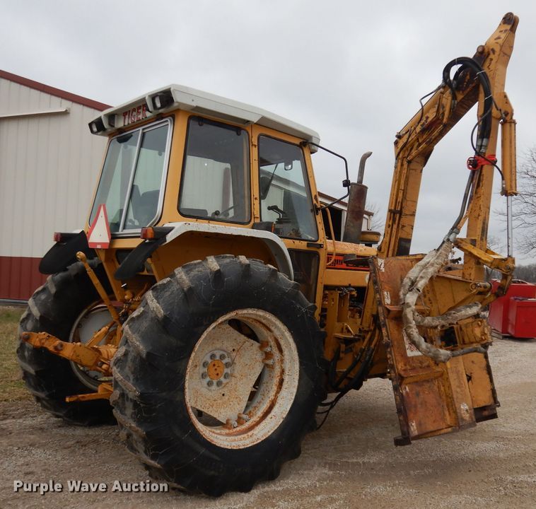 image for item DH8987 Tiger 7710  tractor