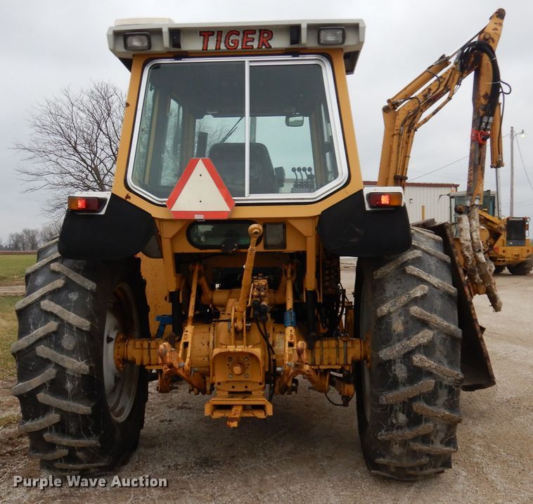 image for item DH8987 Tiger 7710  tractor
