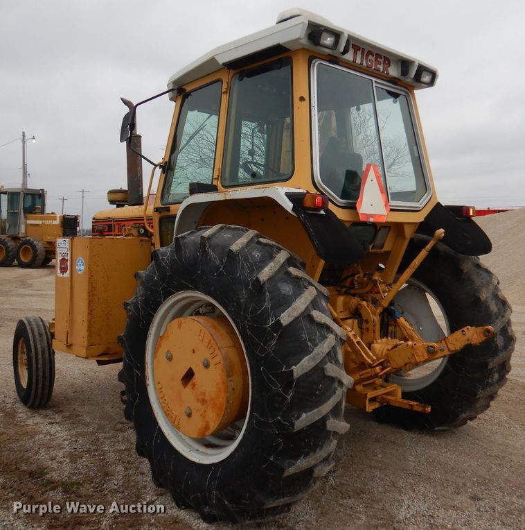 image for item DH8987 Tiger 7710  tractor