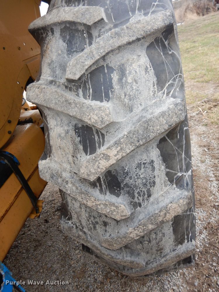 image for item DH8987 Tiger 7710  tractor