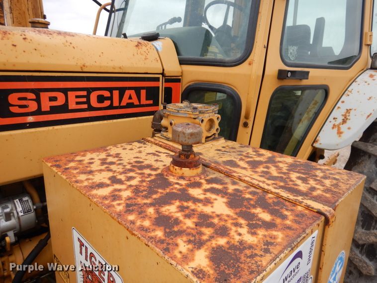 image for item DH8987 Tiger 7710  tractor