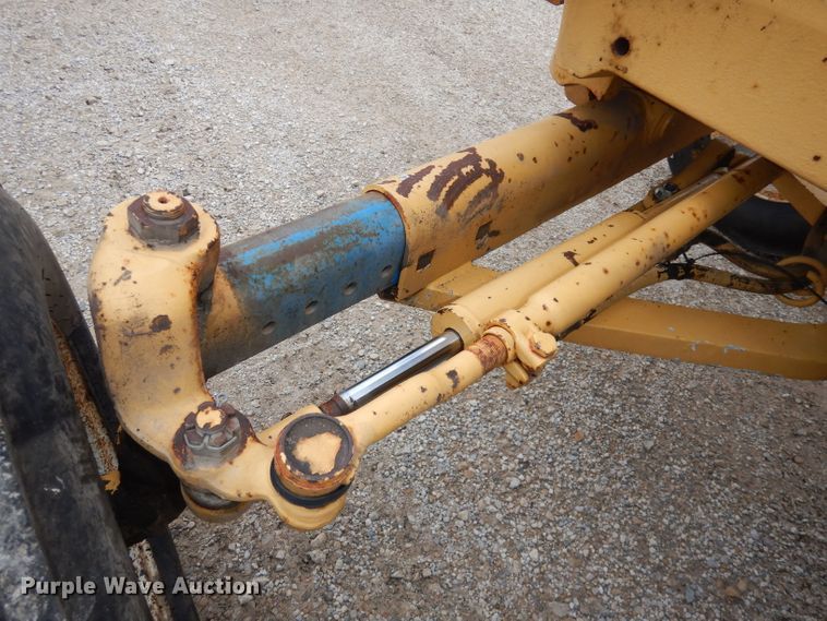 image for item DH8987 Tiger 7710  tractor