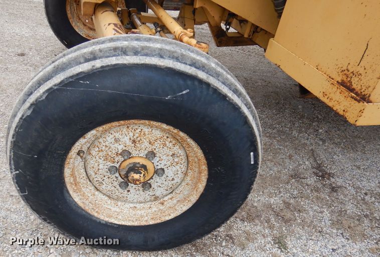 image for item DH8987 Tiger 7710  tractor