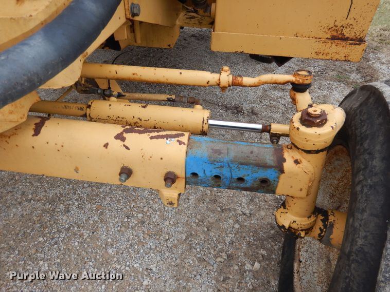 image for item DH8987 Tiger 7710  tractor