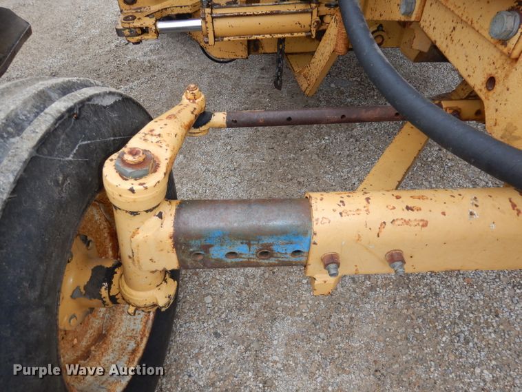 image for item DH8987 Tiger 7710  tractor