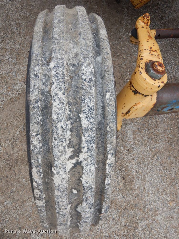 image for item DH8987 Tiger 7710  tractor