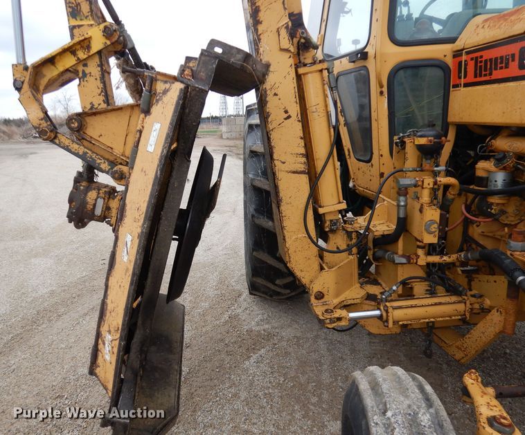 image for item DH8987 Tiger 7710  tractor