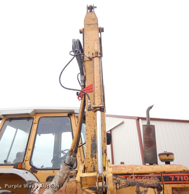 image for item DH8987 Tiger 7710  tractor