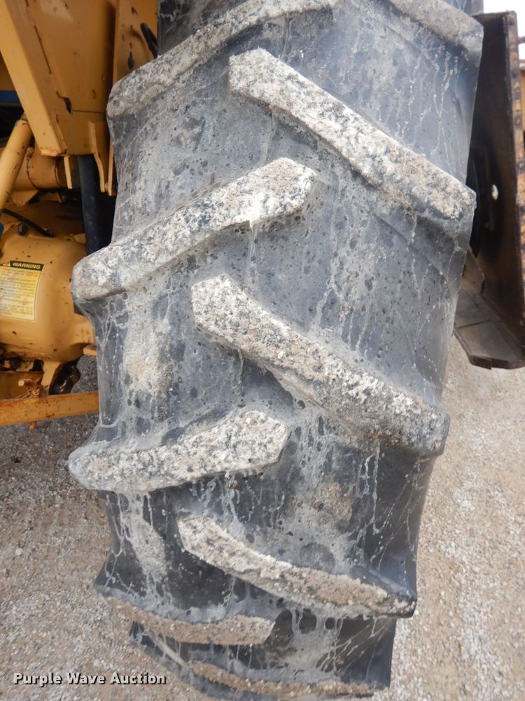 image for item DH8987 Tiger 7710  tractor