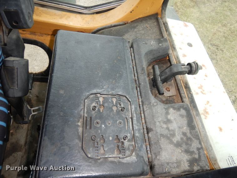 image for item DH8987 Tiger 7710  tractor