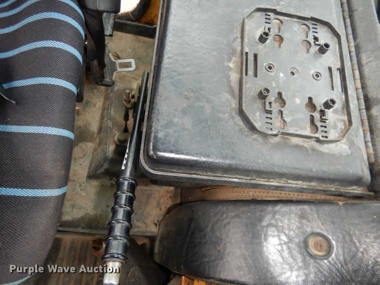 image for item DH8987 Tiger 7710  tractor