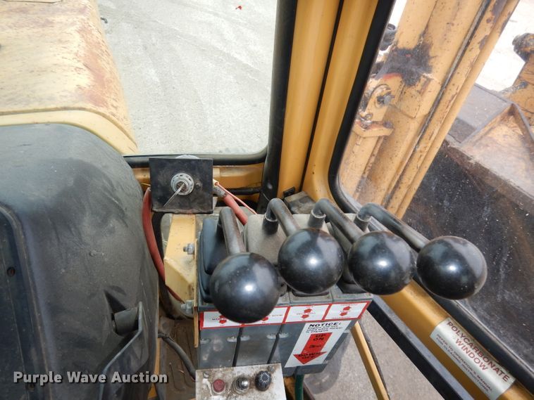 image for item DH8987 Tiger 7710  tractor