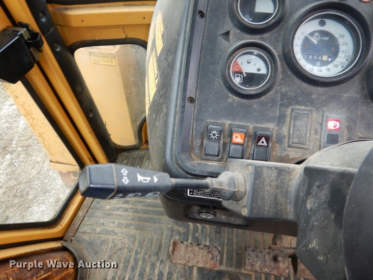 image for item DH8987 Tiger 7710  tractor